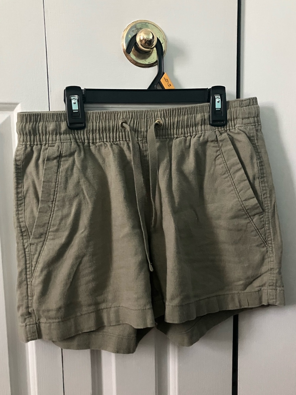Nautica sage green linen shorts in size small! Pre loved